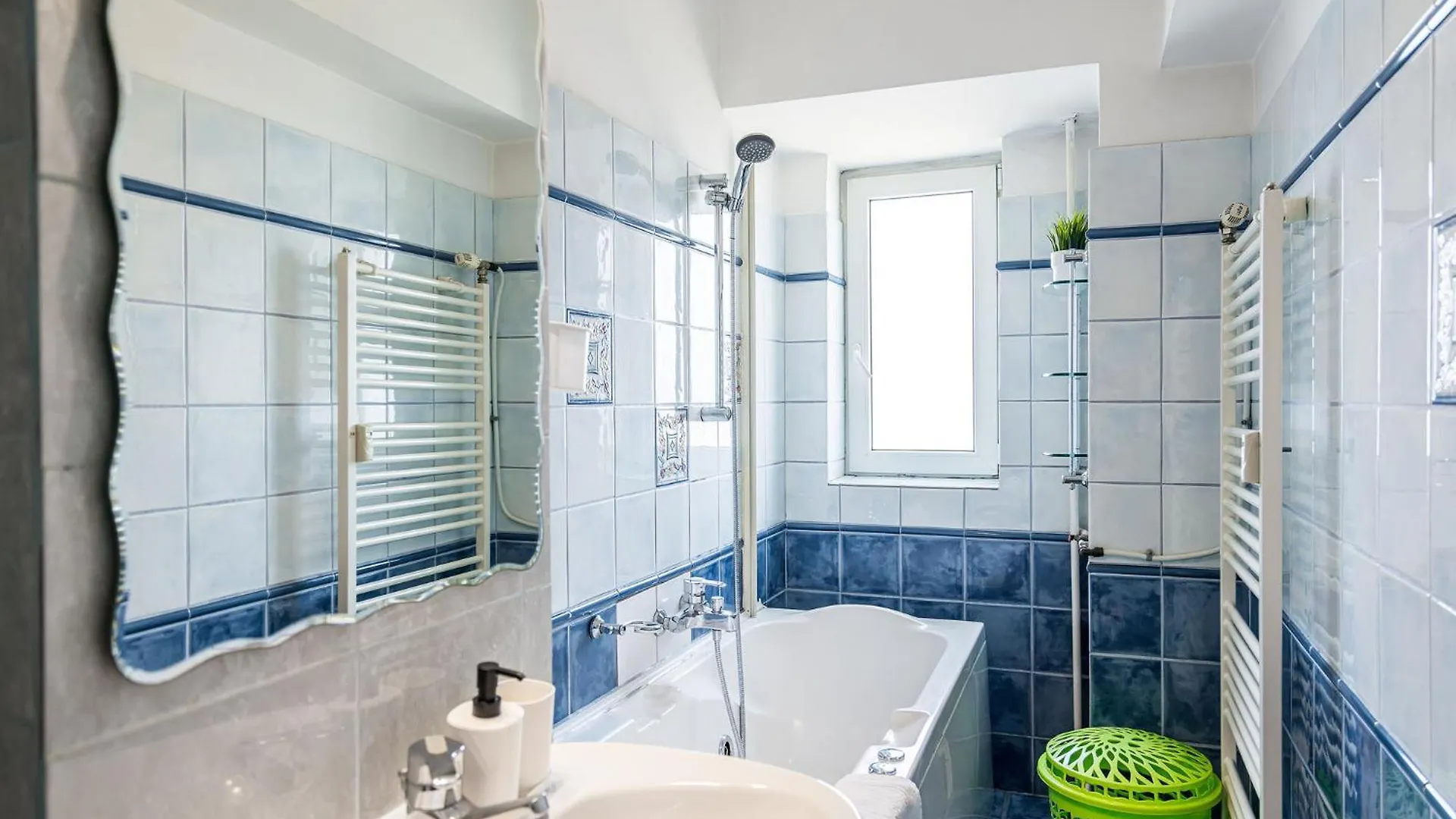Old City Ultra Central Apartment-4Br-Parliament Bucharest