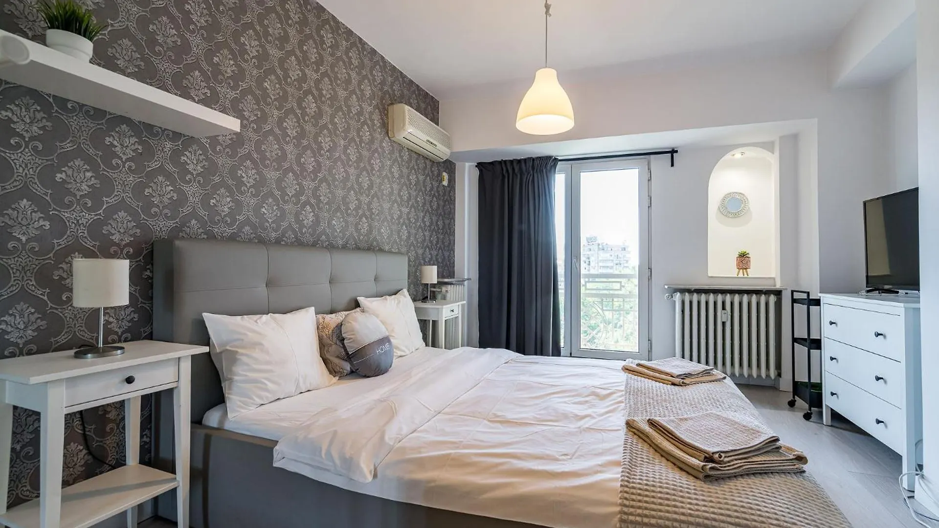 Old City Ultra Central Apartment-4Br-Parliament Bucharest Apartment