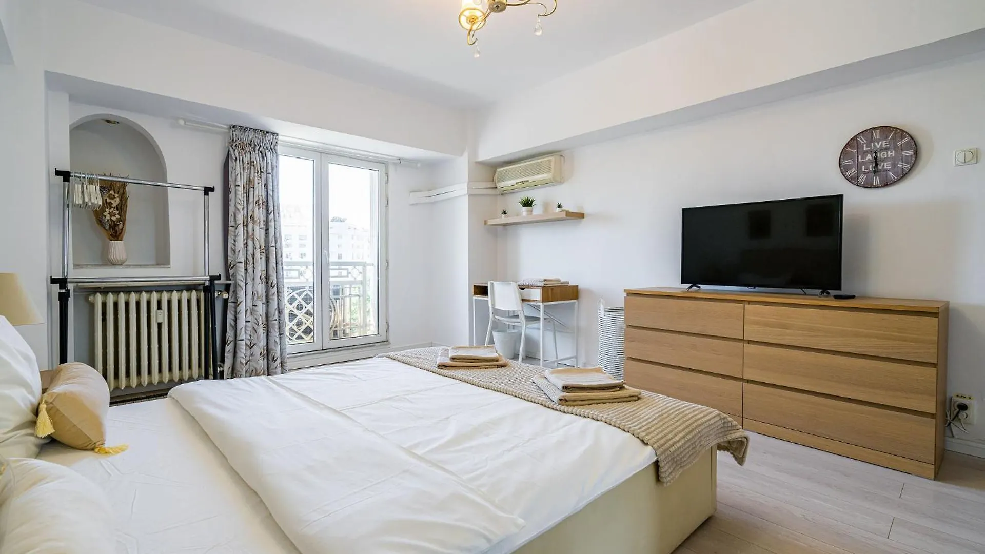 Old City Ultra Central Apartment-4Br-Parliament Bucharest 0*,  Romania